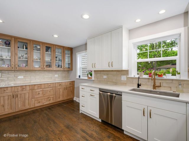 529 Susan Lane, Deerfield, IL 60015