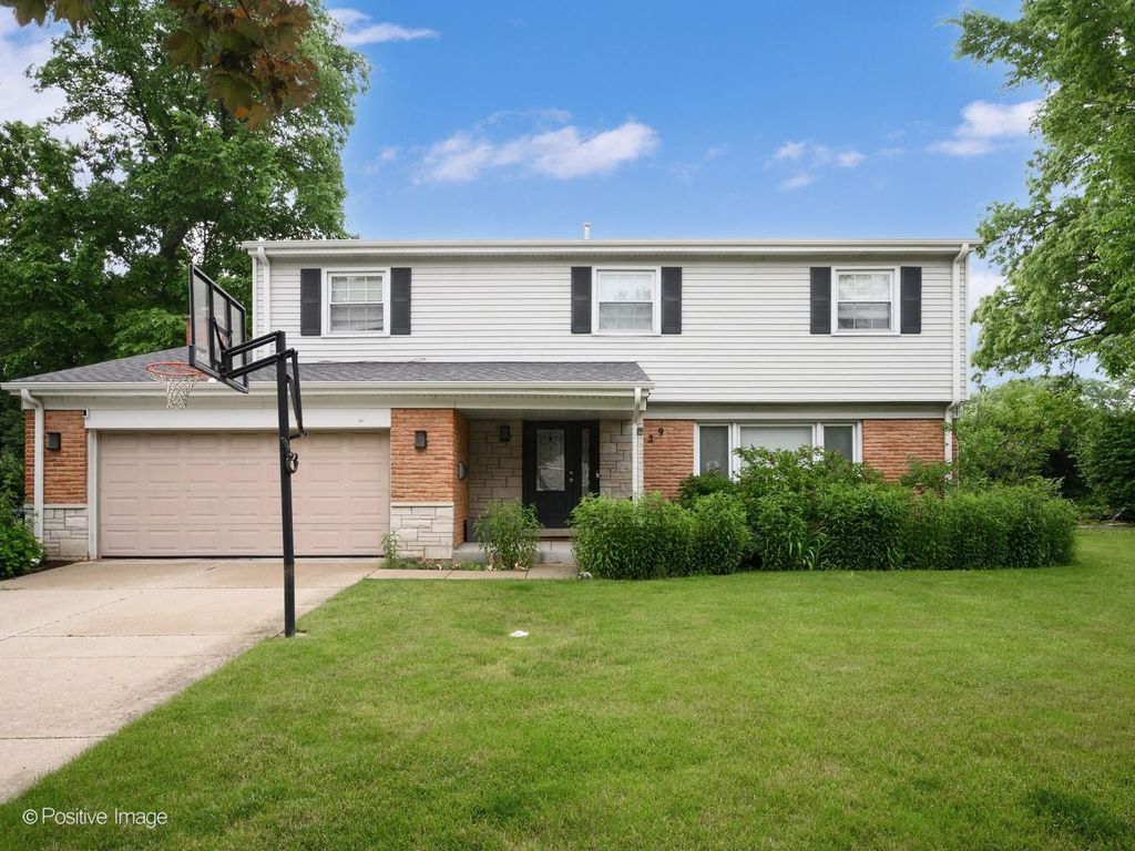 529 Susan Lane, Deerfield, IL 60015
