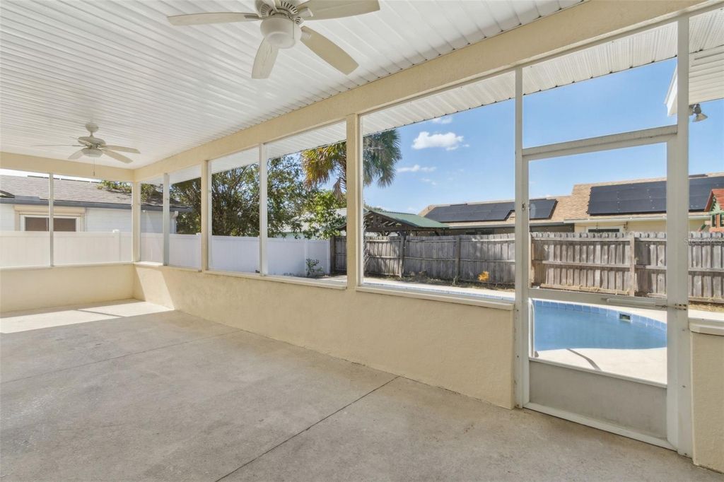 Image 20 of property listing at 10524 RAMBLEWOOD ROAD, Orlando, FL 32837