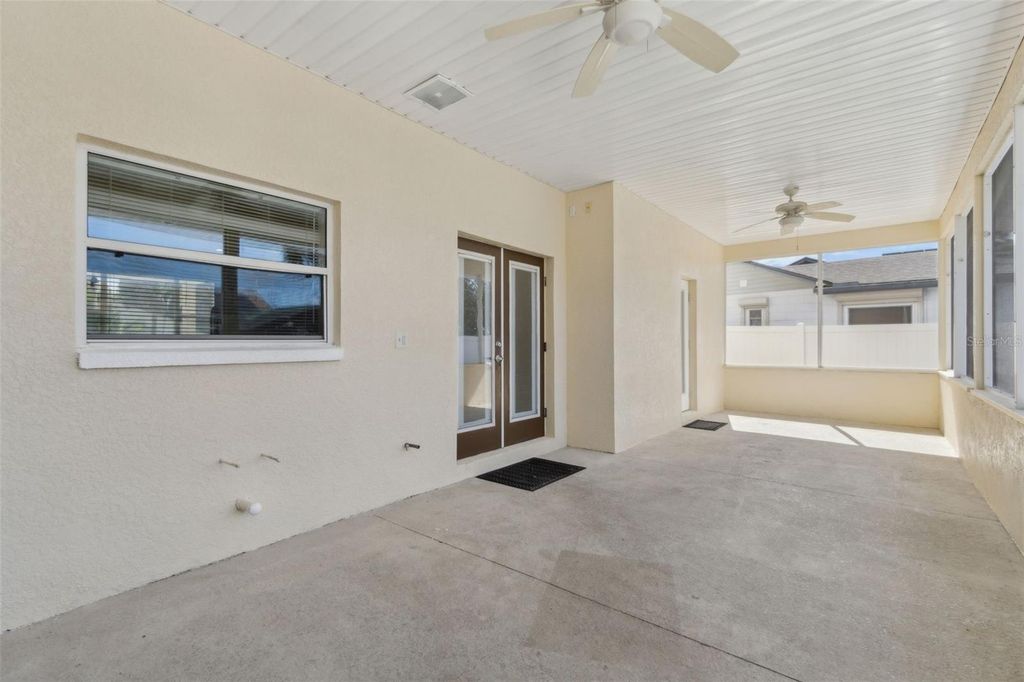 Image 21 of property listing at 10524 RAMBLEWOOD ROAD, Orlando, FL 32837