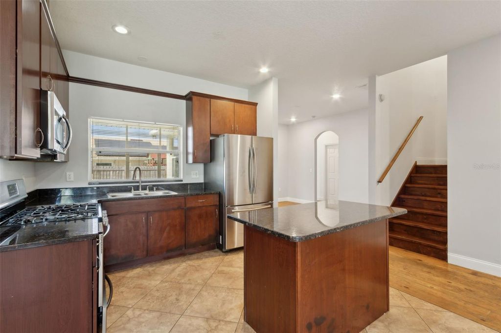 Image 5 of property listing at 10524 RAMBLEWOOD ROAD, Orlando, FL 32837