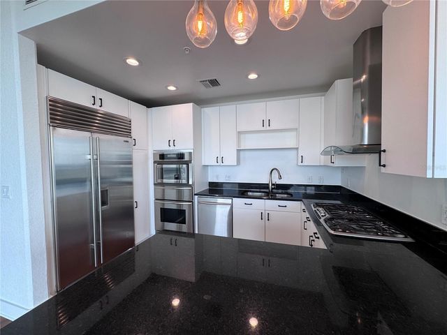 150 E ROBINSON STREET E 3301, Orlando, FL 32801