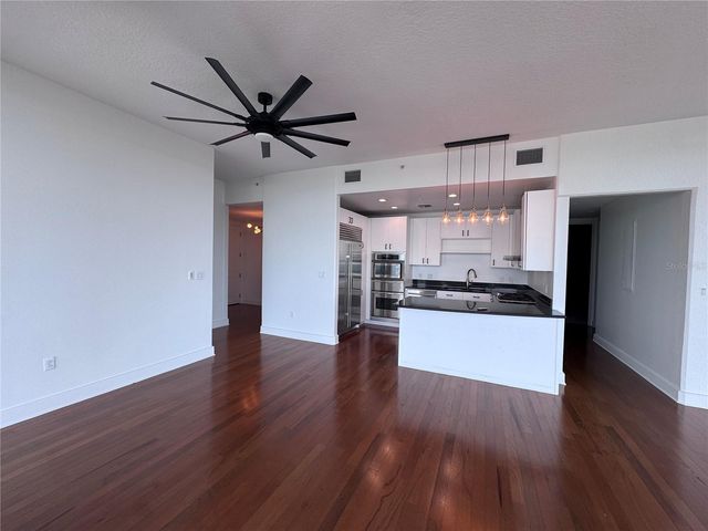 150 E ROBINSON STREET E 3301, Orlando, FL 32801