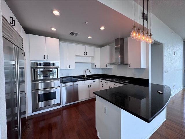 150 E ROBINSON STREET E 3301, Orlando, FL 32801