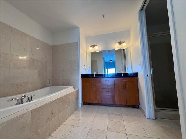 150 E ROBINSON STREET E 3301, Orlando, FL 32801