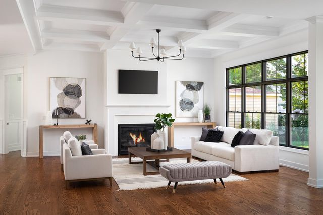 707 Thornwood Drive, Naperville, IL 60540