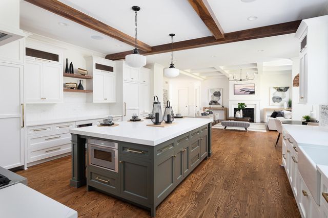 707 Thornwood Drive, Naperville, IL 60540