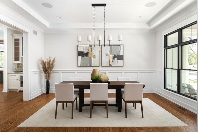 707 Thornwood Drive, Naperville, IL 60540