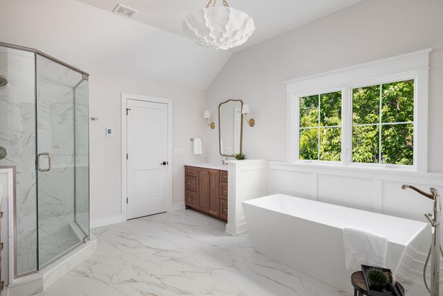 707 Thornwood Drive, Naperville, IL 60540