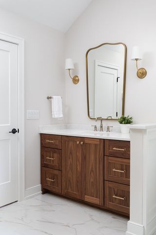 707 Thornwood Drive, Naperville, IL 60540