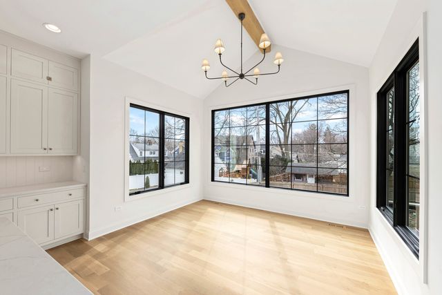 707 Thornwood Drive, Naperville, IL 60540