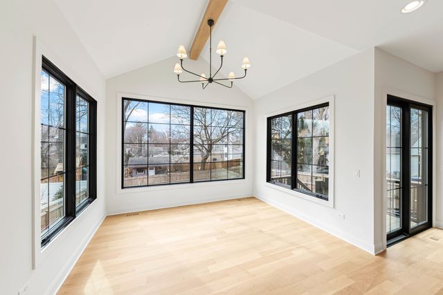 707 Thornwood Drive, Naperville, IL 60540