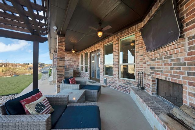 12233 Bella Palazzo Drive, Fort Worth, TX 76126