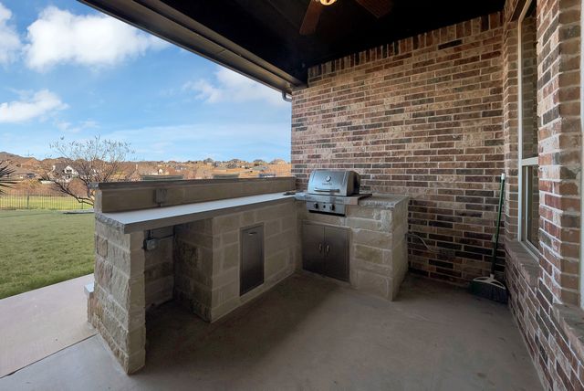 12233 Bella Palazzo Drive, Fort Worth, TX 76126