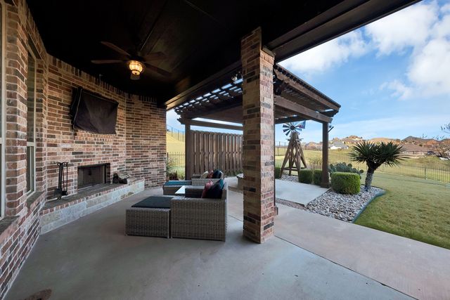 12233 Bella Palazzo Drive, Fort Worth, TX 76126