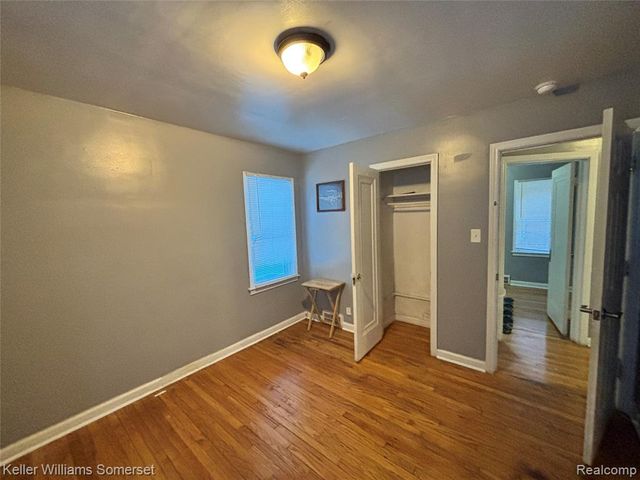 10595 Somerset Avenue, Detroit, MI 48224