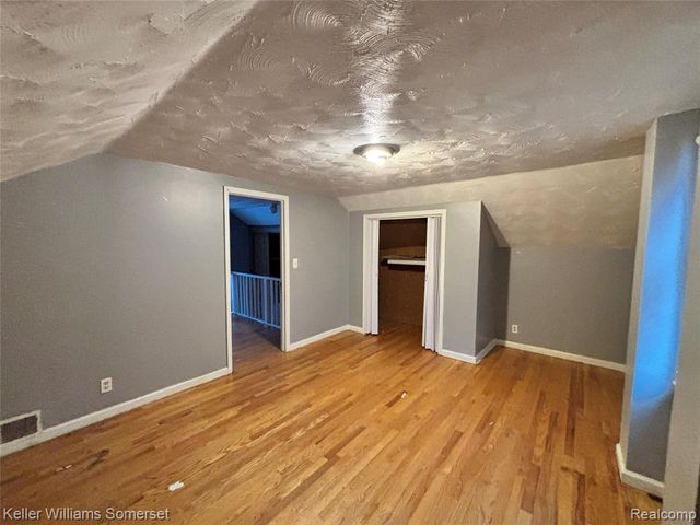 10595 Somerset Avenue, Detroit, MI 48224