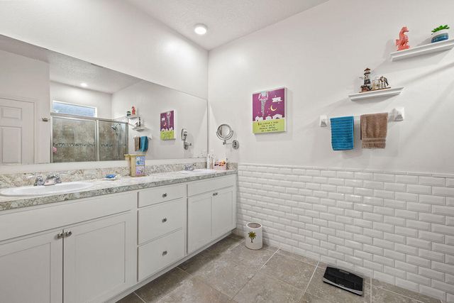 2165 SW Hawk River Dr Drive SW, Vero Beach, FL 32962