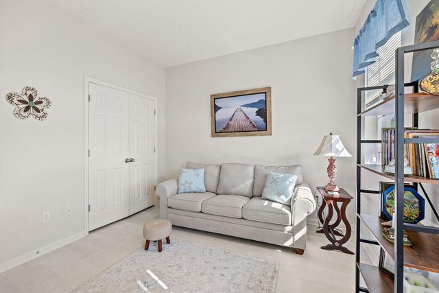 2165 SW Hawk River Dr Drive SW, Vero Beach, FL 32962