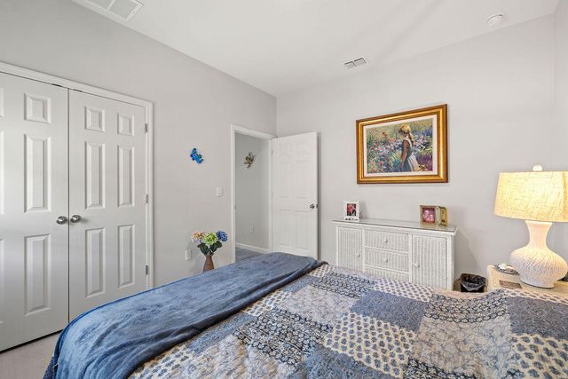 2165 SW Hawk River Dr Drive SW, Vero Beach, FL 32962