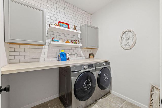 2165 SW Hawk River Dr Drive SW, Vero Beach, FL 32962