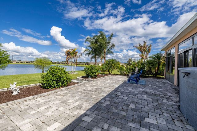 2165 SW Hawk River Dr Drive SW, Vero Beach, FL 32962