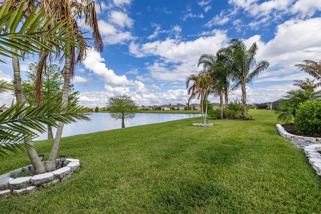 2165 SW Hawk River Dr Drive SW, Vero Beach, FL 32962