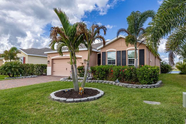 2165 SW Hawk River Dr Drive SW, Vero Beach, FL 32962
