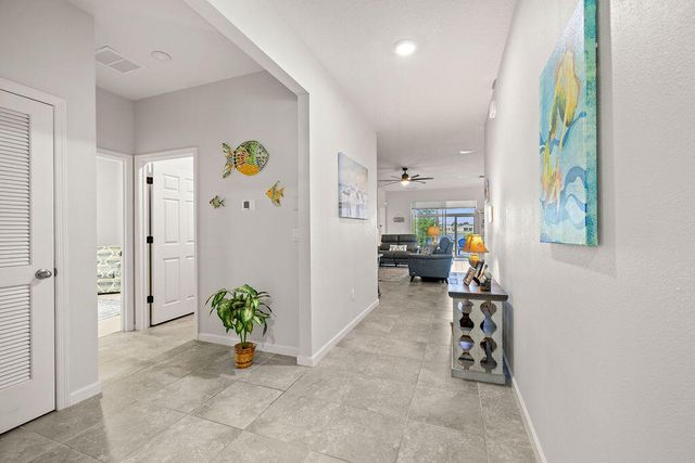 2165 SW Hawk River Dr Drive SW, Vero Beach, FL 32962