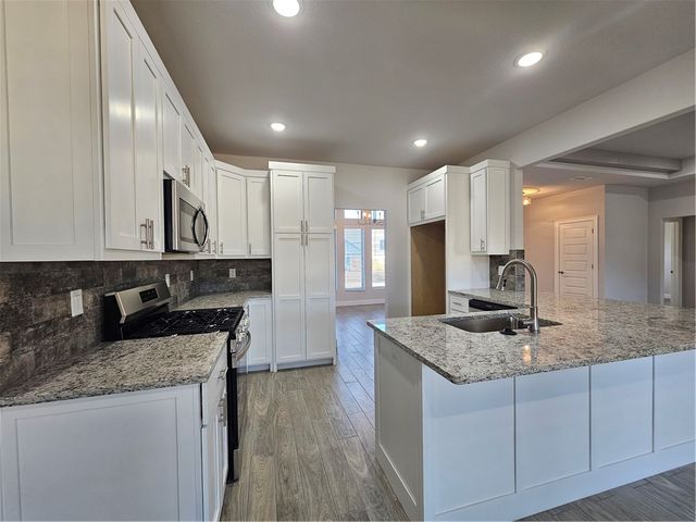 224 S Maroon Avenue, Fayetteville, AR 72704