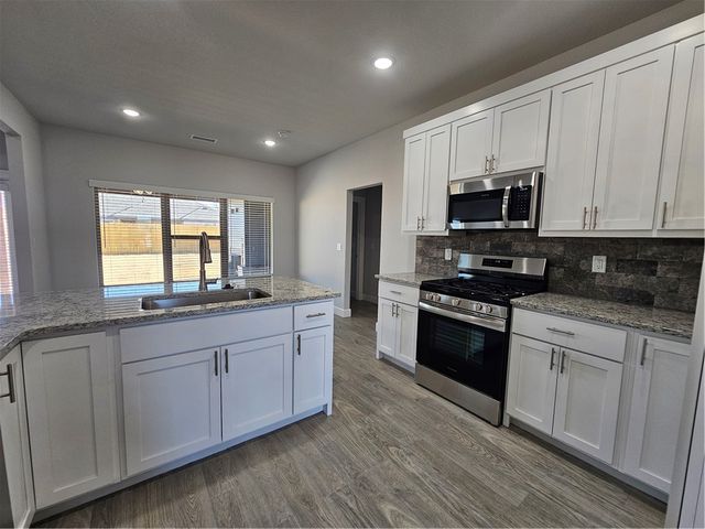 224 S Maroon Avenue, Fayetteville, AR 72704