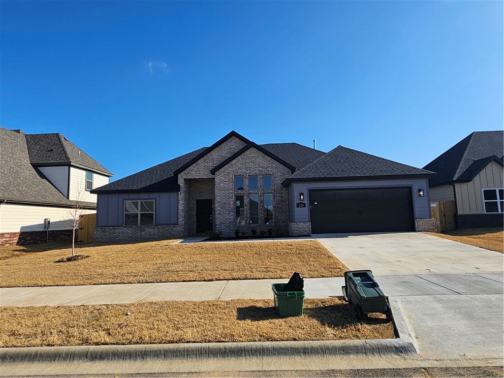 224 S Maroon Avenue, Fayetteville, AR 72704