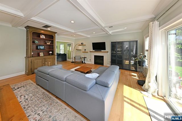 11 Lincoln Avenue, Westwood, NJ 07675