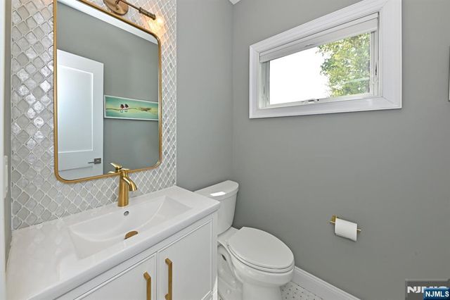 11 Lincoln Avenue, Westwood, NJ 07675