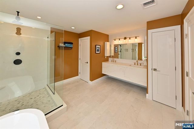 11 Lincoln Avenue, Westwood, NJ 07675