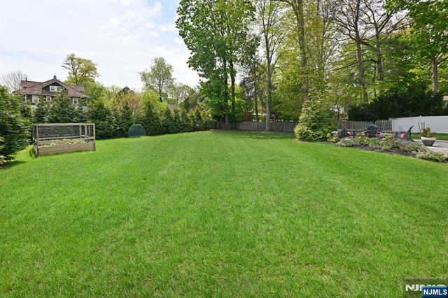11 Lincoln Avenue, Westwood, NJ 07675