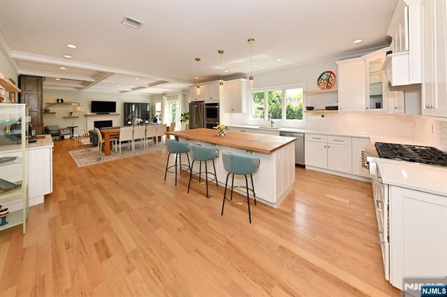 11 Lincoln Avenue, Westwood, NJ 07675