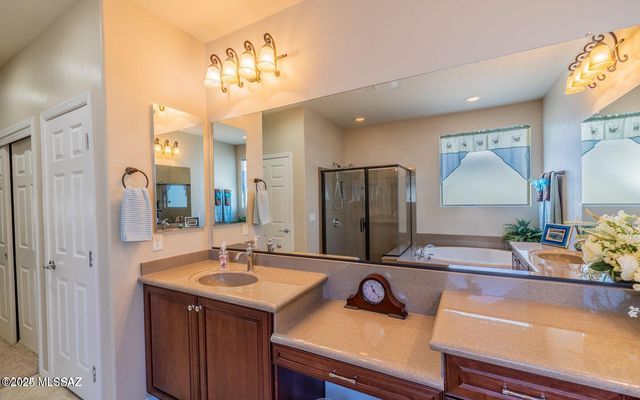 13845 E Poelstra Street, Vail, AZ 85641