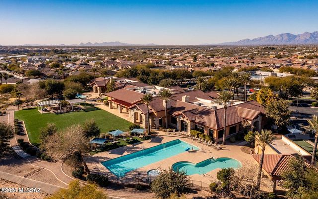 13845 E Poelstra Street, Vail, AZ 85641