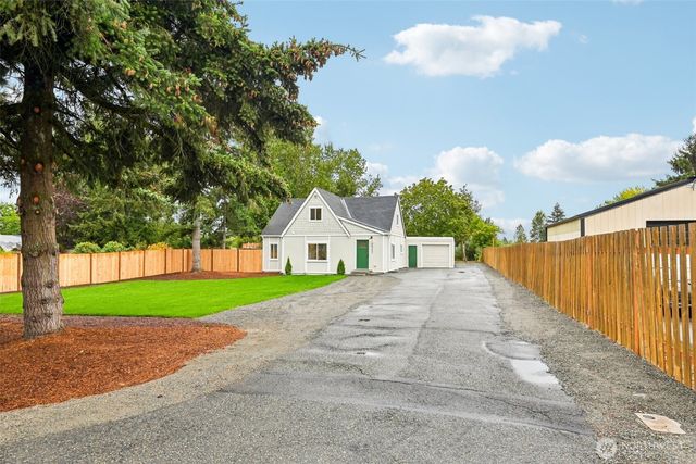 10522 22nd Avenue E, Tacoma, WA 98445