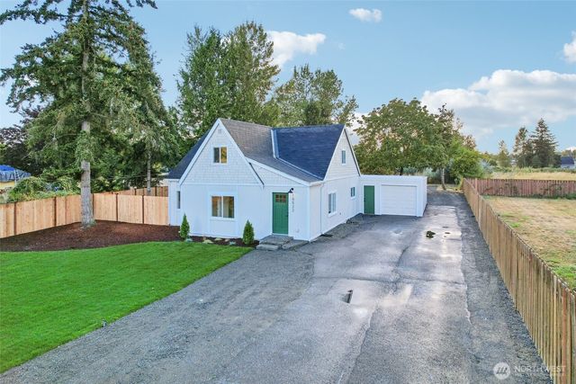 10522 22nd Avenue E, Tacoma, WA 98445