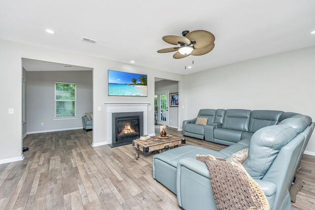 417 Stonefield Circle, Moncks Corner, SC 29461