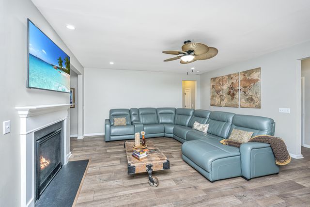 417 Stonefield Circle, Moncks Corner, SC 29461