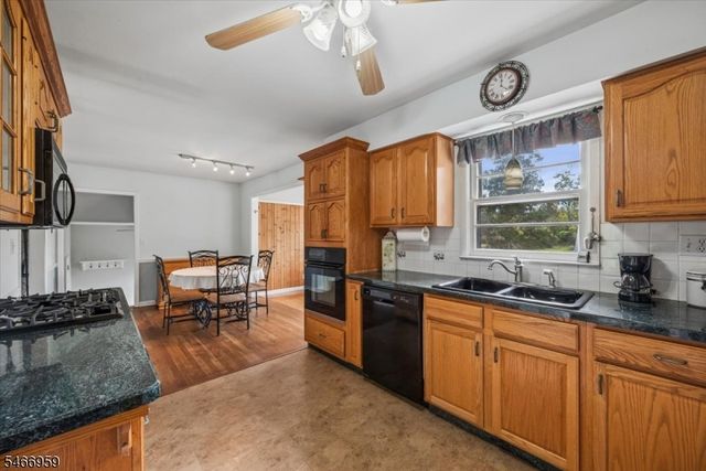320 Garretson Rd, Bridgewater Twp., NJ 08807