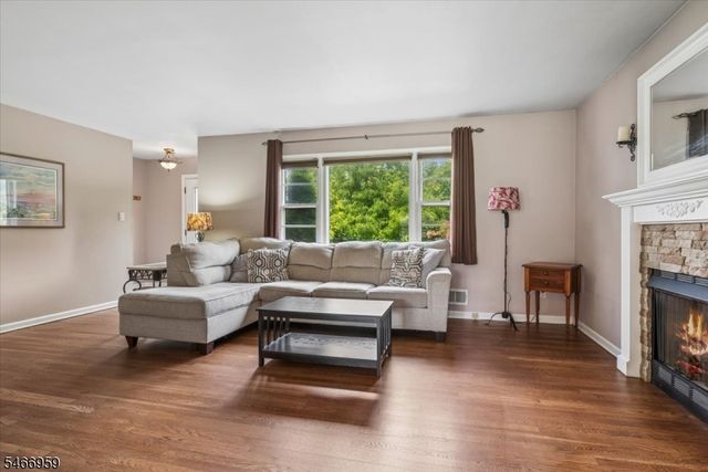 320 Garretson Rd, Bridgewater Twp., NJ 08807