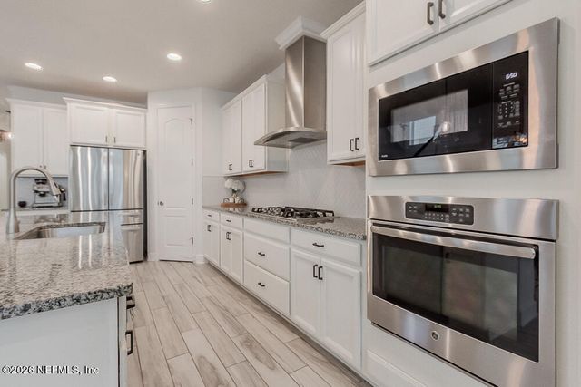 575 PARK LAKE Drive, Ponte Vedra, FL 32081
