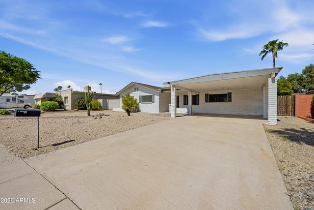 3040 E DAHLIA Drive, Phoenix, AZ 85032