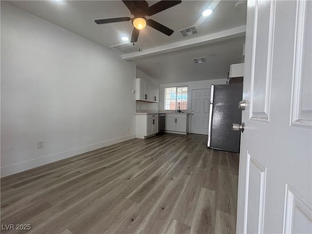 724 North 9th Street 2, Las Vegas, NV 89101