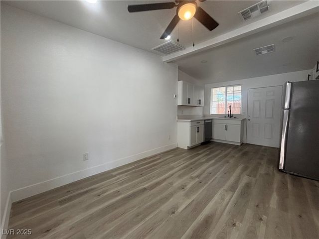 724 North 9th Street 2, Las Vegas, NV 89101