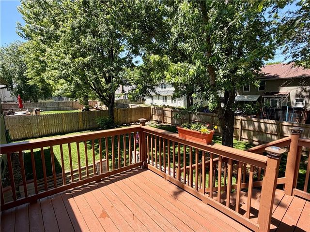 1328 E 154TH Terrace, Olathe, KS 66062